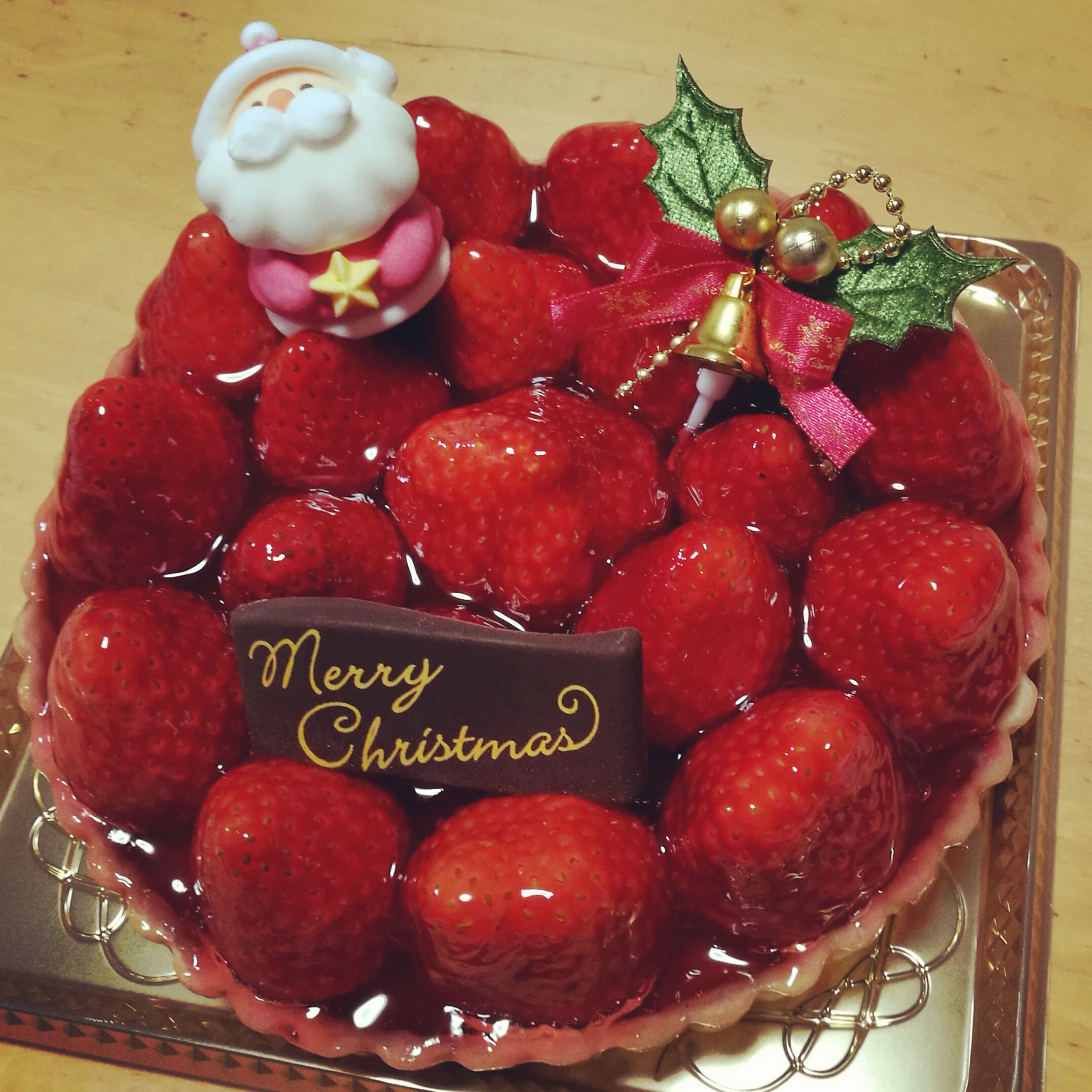 イチゴたっぷりケーキでメリー・クリスマス！