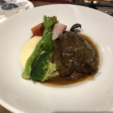 Bistro Quatre（ビストロ・キャトル）でディナーはいかが？