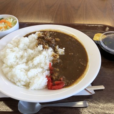 カフェ・ウェルカムの豚すじカレーライス