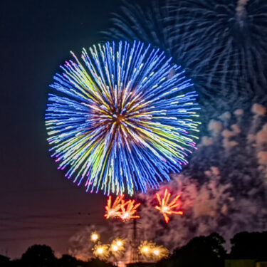 夜空に咲く華