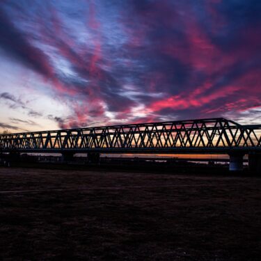 利根川橋梁夕刻