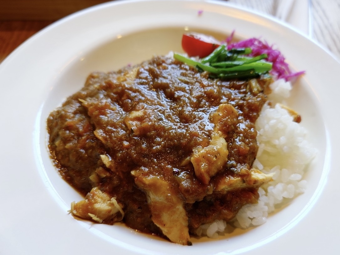 テンサン「季節野菜のチキンカレー」、こころとからだにおいしいよ！