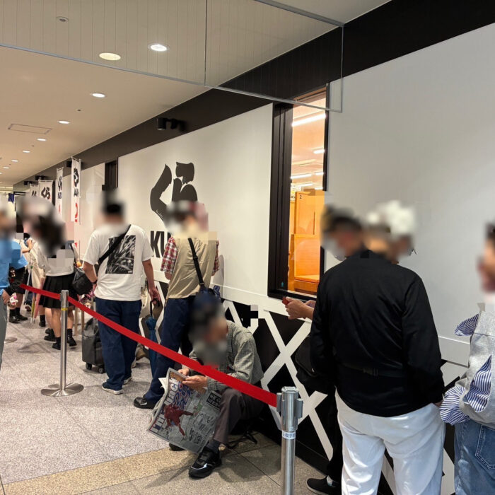 くら寿司オープン初日の行列