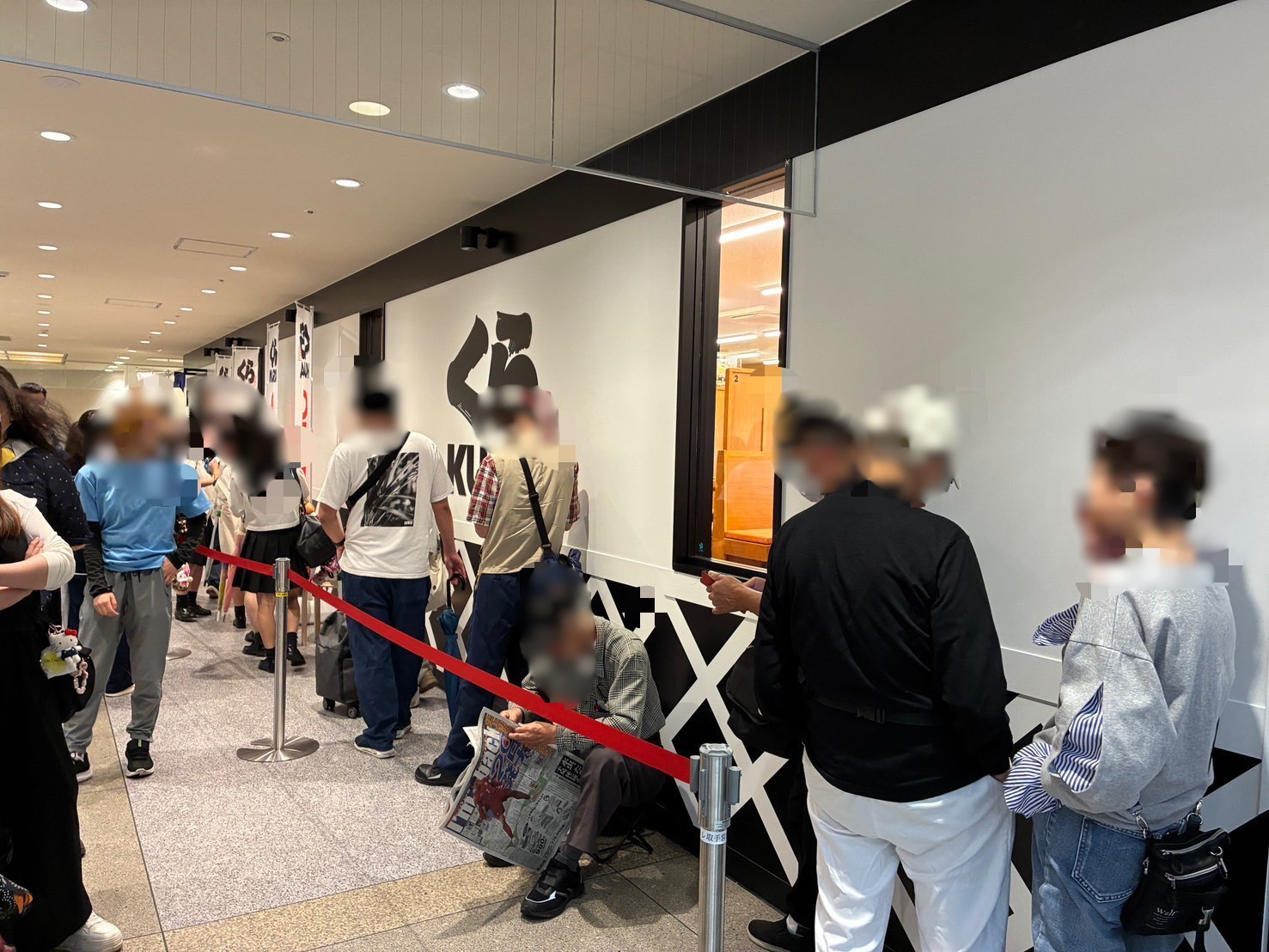 くら寿司オープン初日の行列